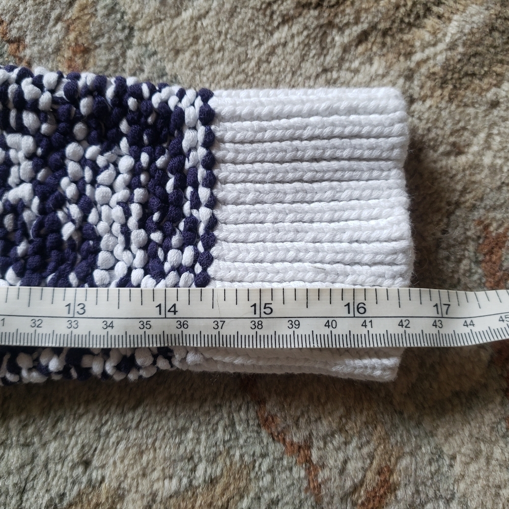 Gorgeous bright white and navy chunky Rag & Bone knit contrast hem sweater. - Picture 8 of 10